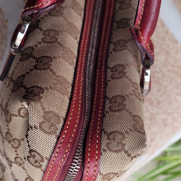 ❤SOLD❤Authentic Gucci Bag - Picture 8 of 13